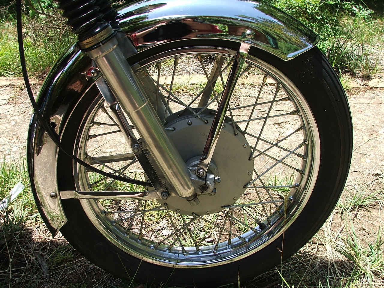 Right front wheel, 350 enfield